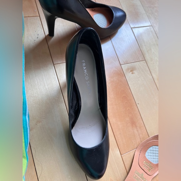 Franco Sarto black high heel shoes - Picture 3 of 4